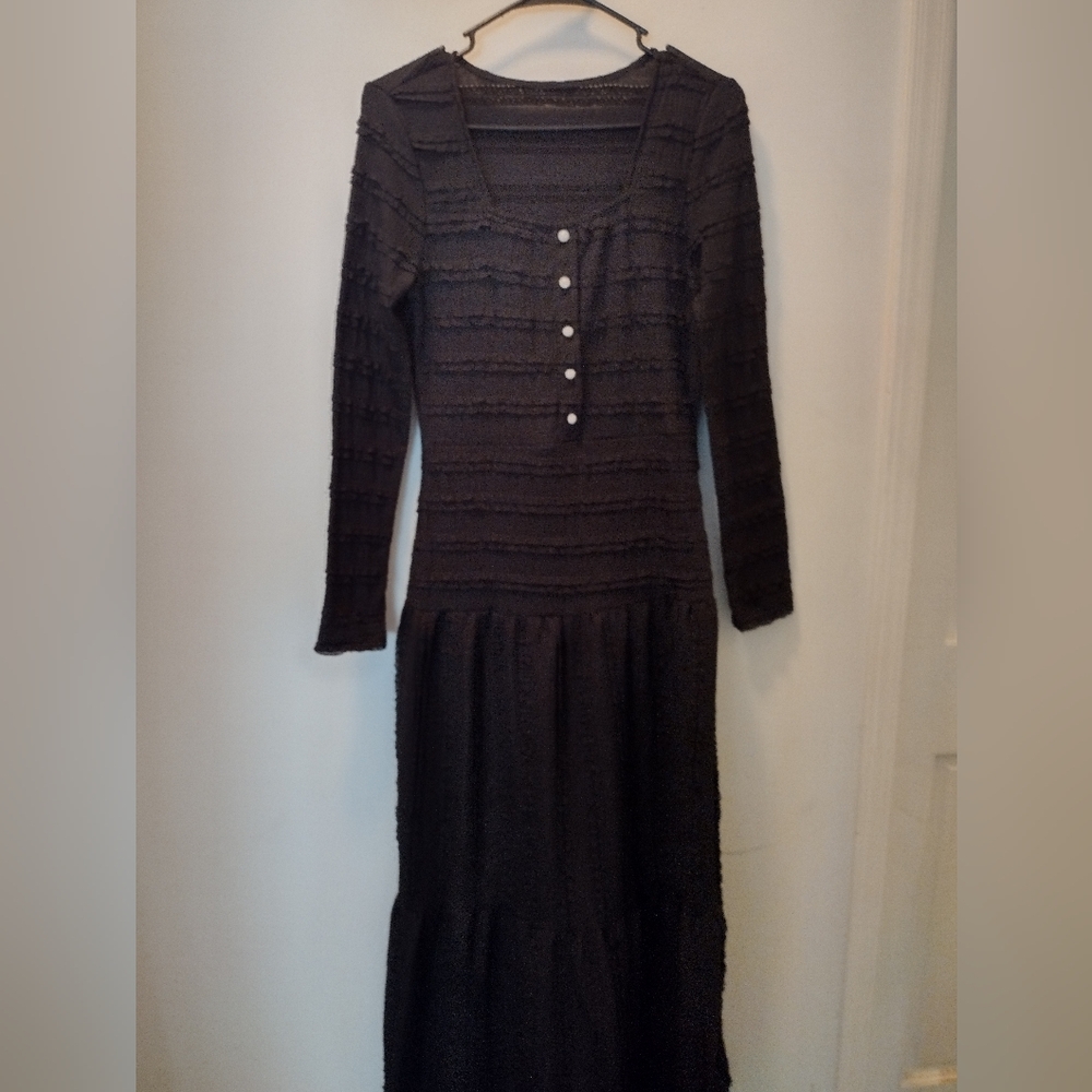 Classic Black Long-Sleeve Knit Dress